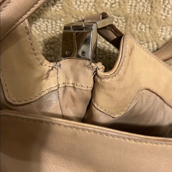 Gucci Jackie Piston Lock Tan Leather Shoulder Bag - Picture 13 of 15